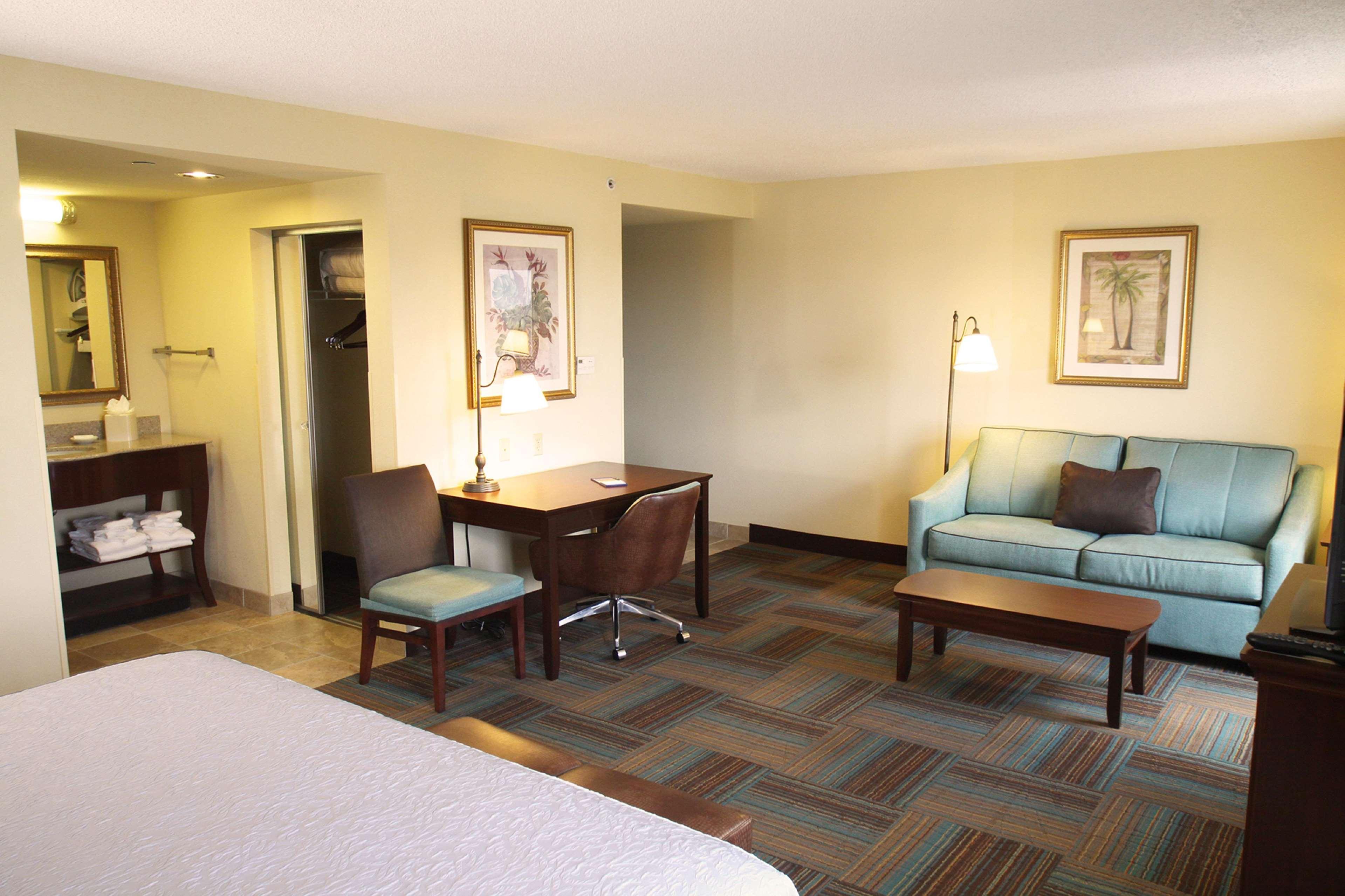 Hampton Inn & Suites Fort Myers-Colonial Boulevard Экстерьер фото