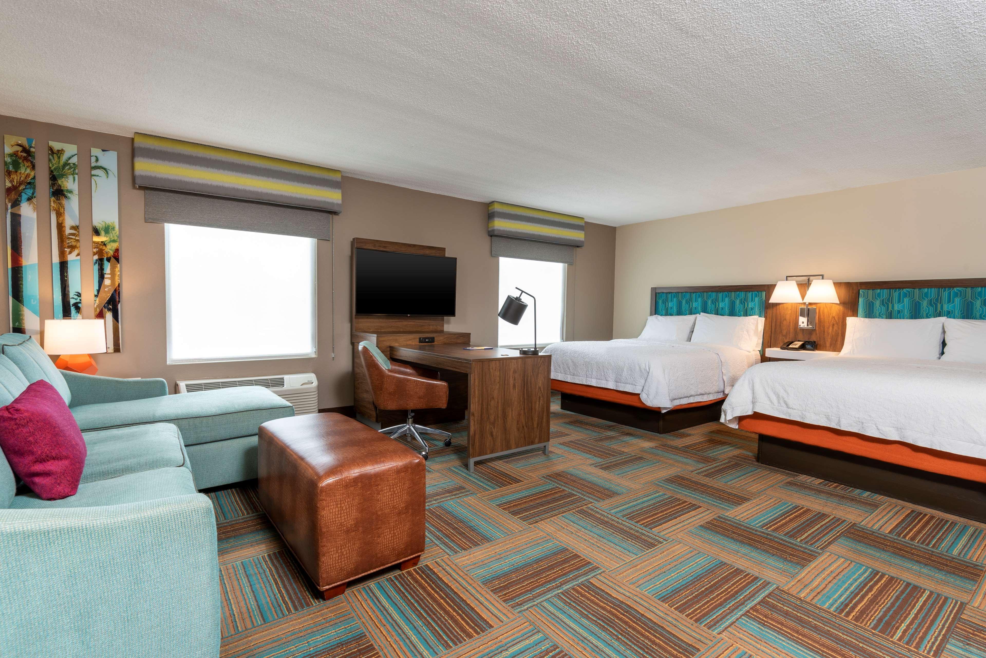 Hampton Inn & Suites Fort Myers-Colonial Boulevard Экстерьер фото
