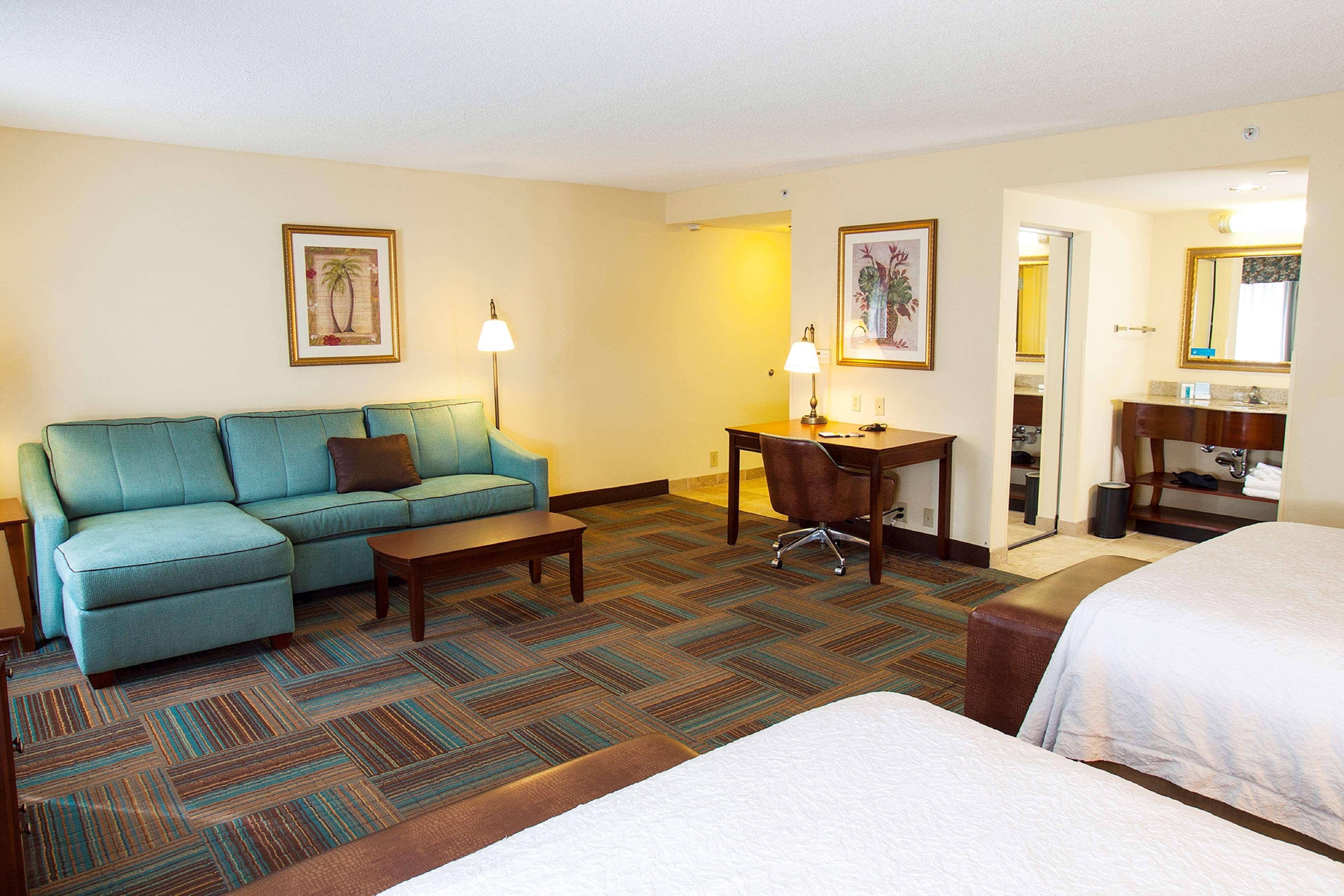 Hampton Inn & Suites Fort Myers-Colonial Boulevard Экстерьер фото