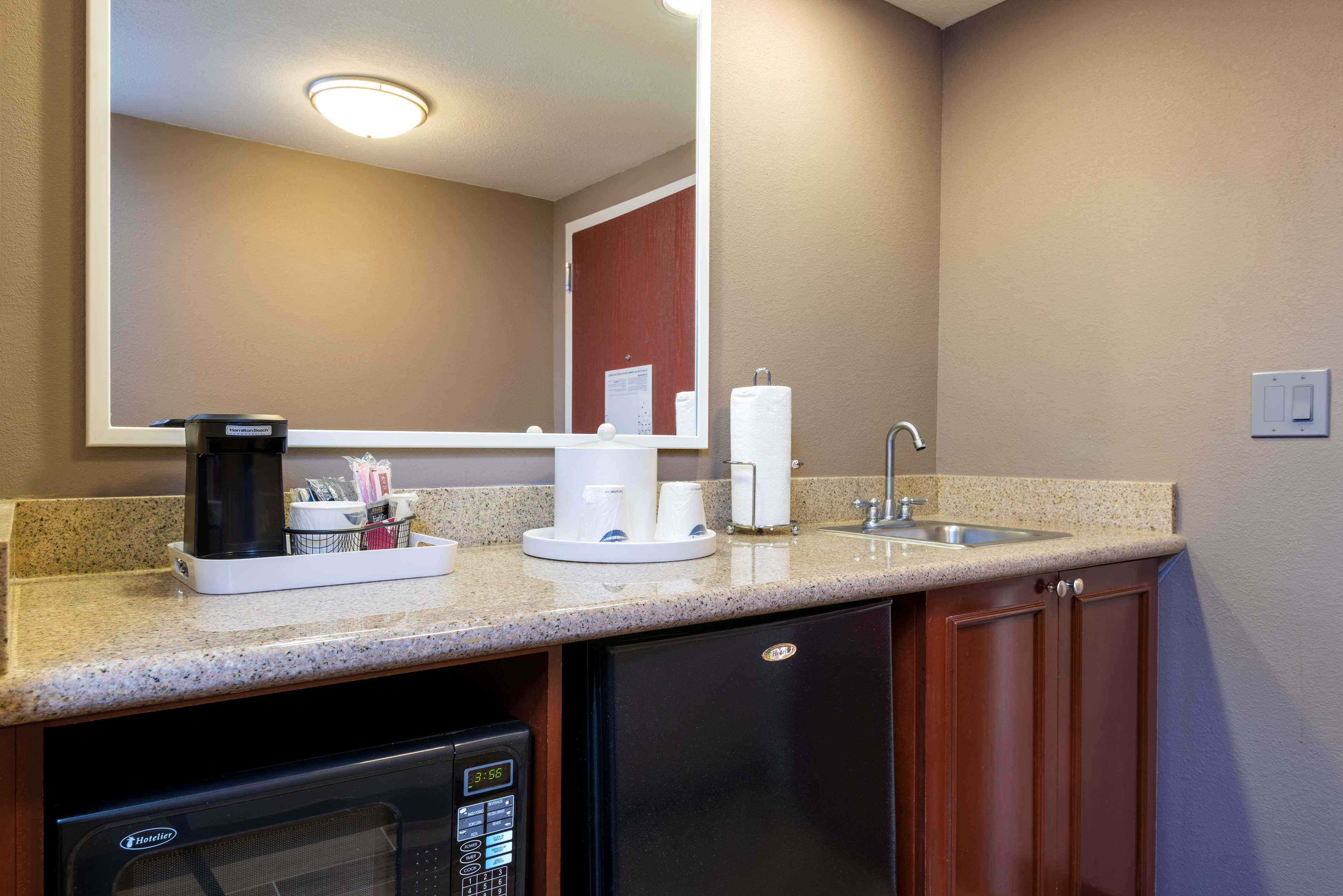 Hampton Inn & Suites Fort Myers-Colonial Boulevard Экстерьер фото