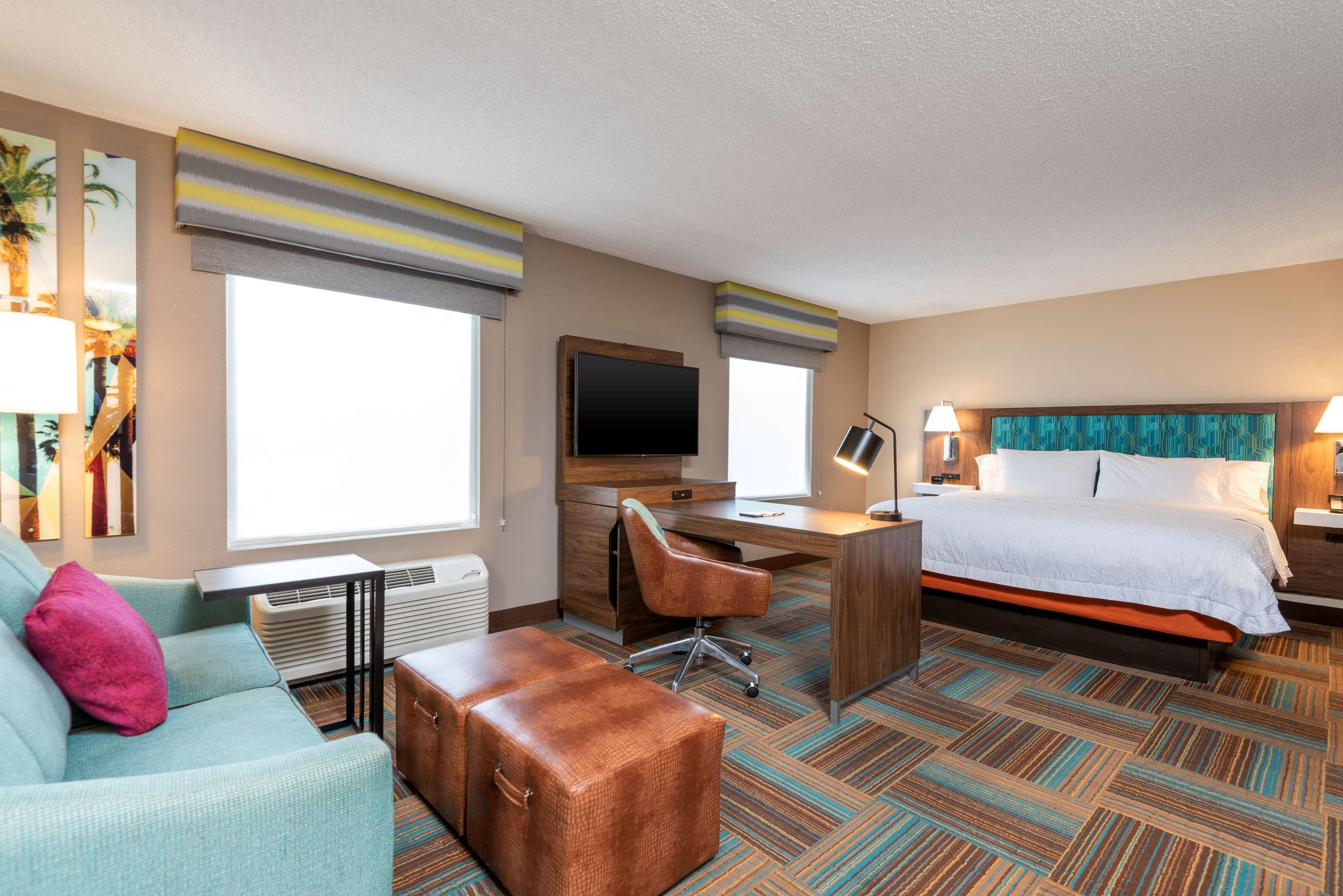 Hampton Inn & Suites Fort Myers-Colonial Boulevard Экстерьер фото
