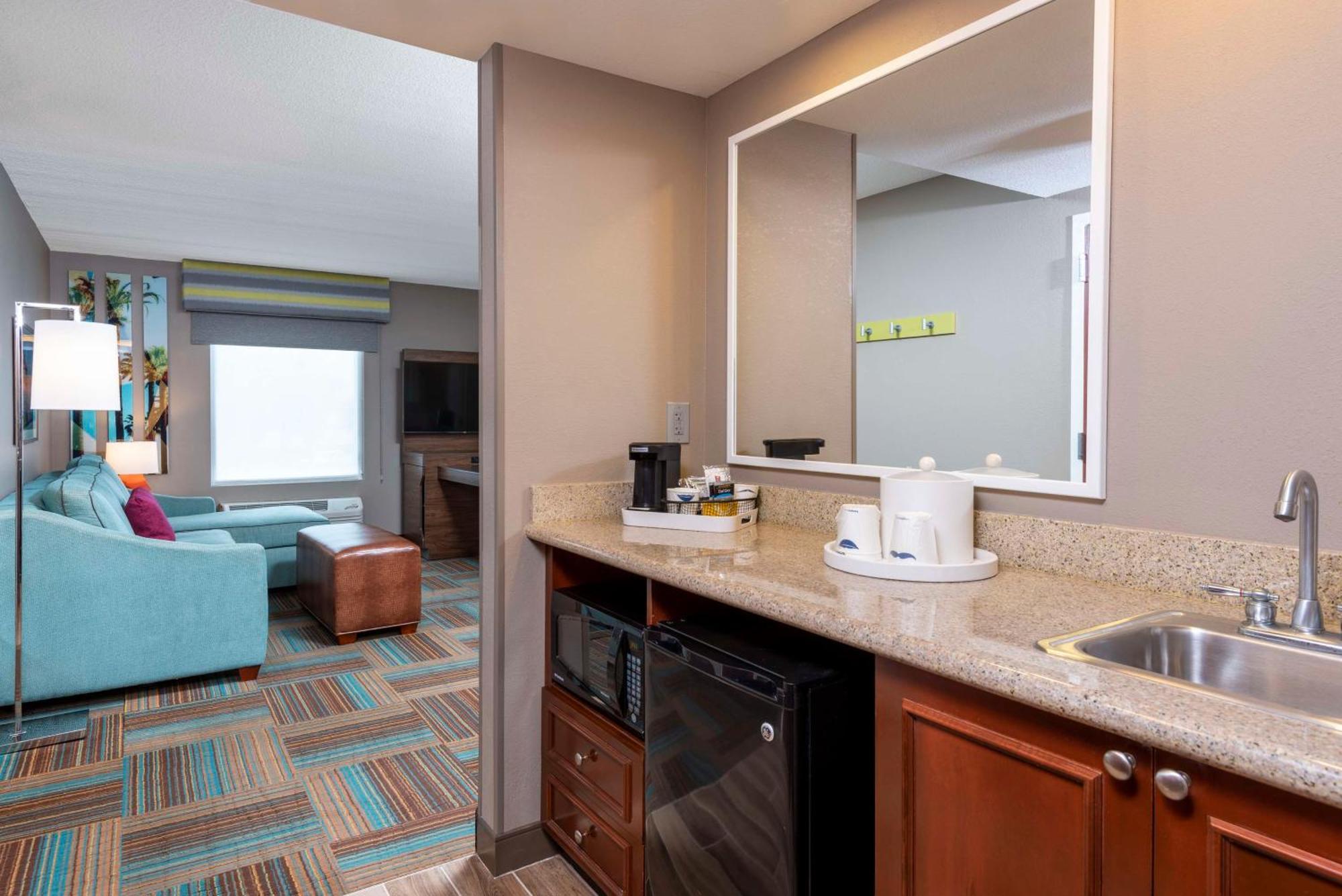 Hampton Inn & Suites Fort Myers-Colonial Boulevard Экстерьер фото