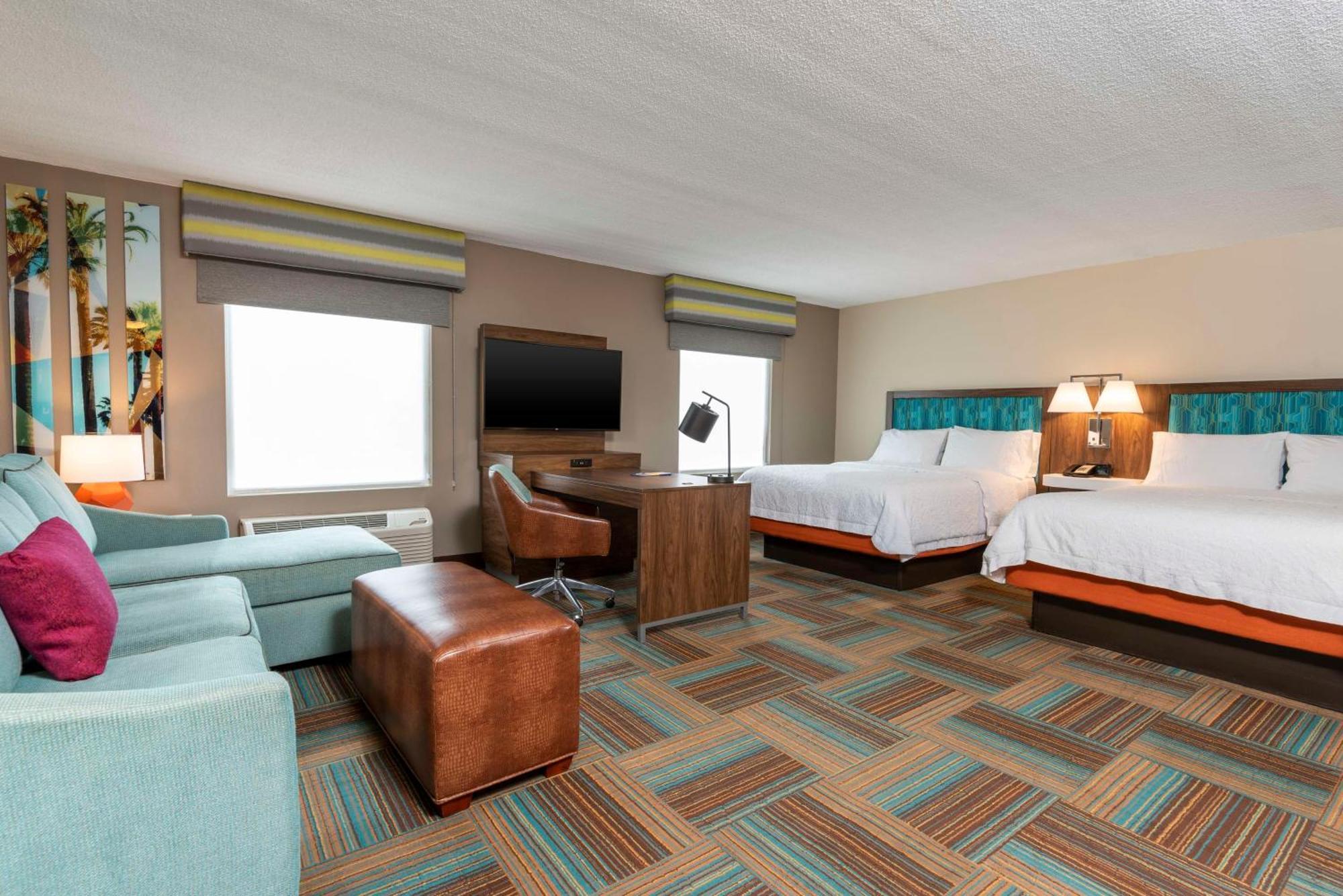 Hampton Inn & Suites Fort Myers-Colonial Boulevard Экстерьер фото